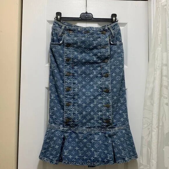 READ DESCRIPTION Louis Vuitton Denim Monogram Skirt Size 36 USED Authentic - Picture 2 of 11